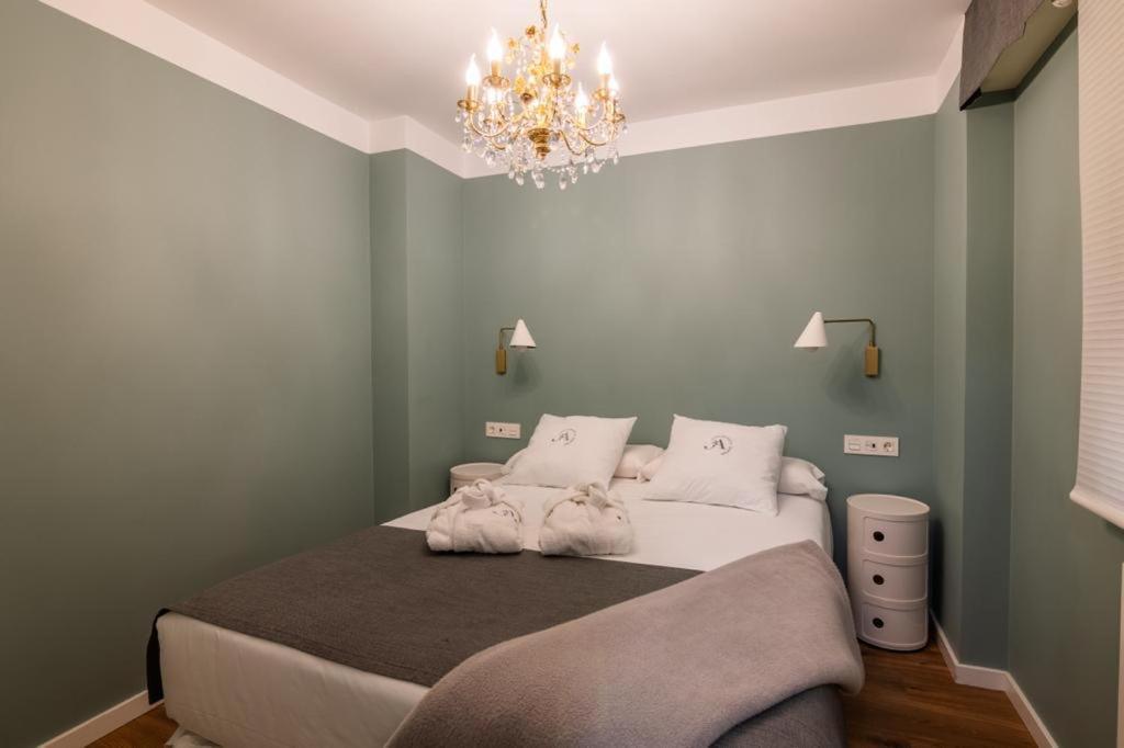 Aniana Alojamiento Boutique Logrono Luaran gambar